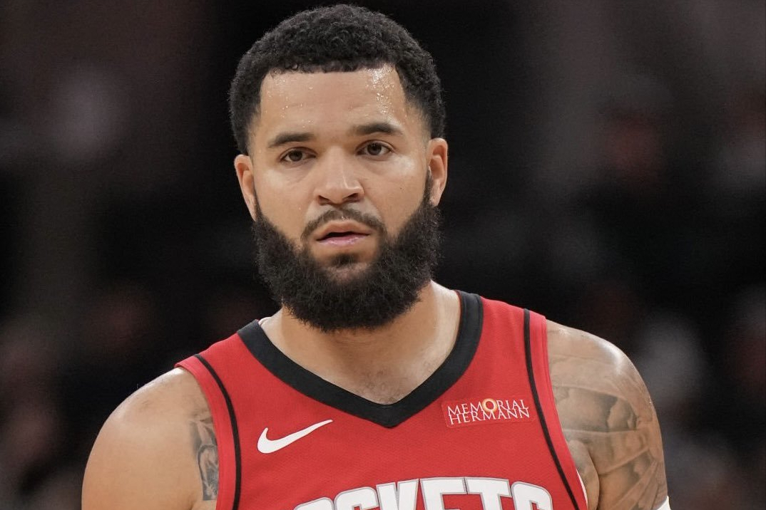NBA官方总决赛G5裁判报告:漏吹哈珀对布伦森犯规 无碍尼克斯夺冠