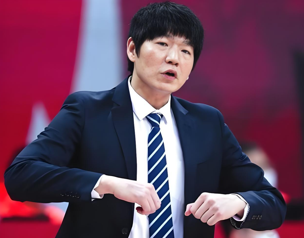 3年2.2亿!曝三方交易啊!杰伦布朗或换字母哥