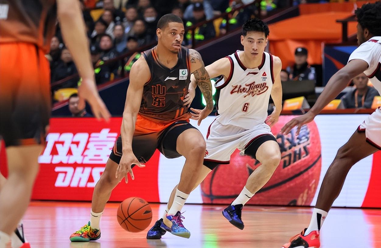 哈勒斯登男孩距NBA冠军一步之遥，已成系列赛标志
