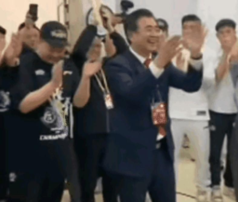 斯普利特接任公牛主帅,开拓者时代落幕