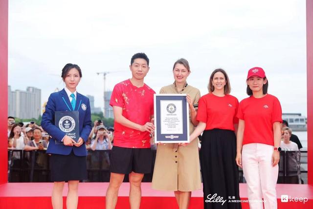 对欧文没兴趣,火箭追杰伦布朗!美媒晒三方交易方案:卖申京小贾