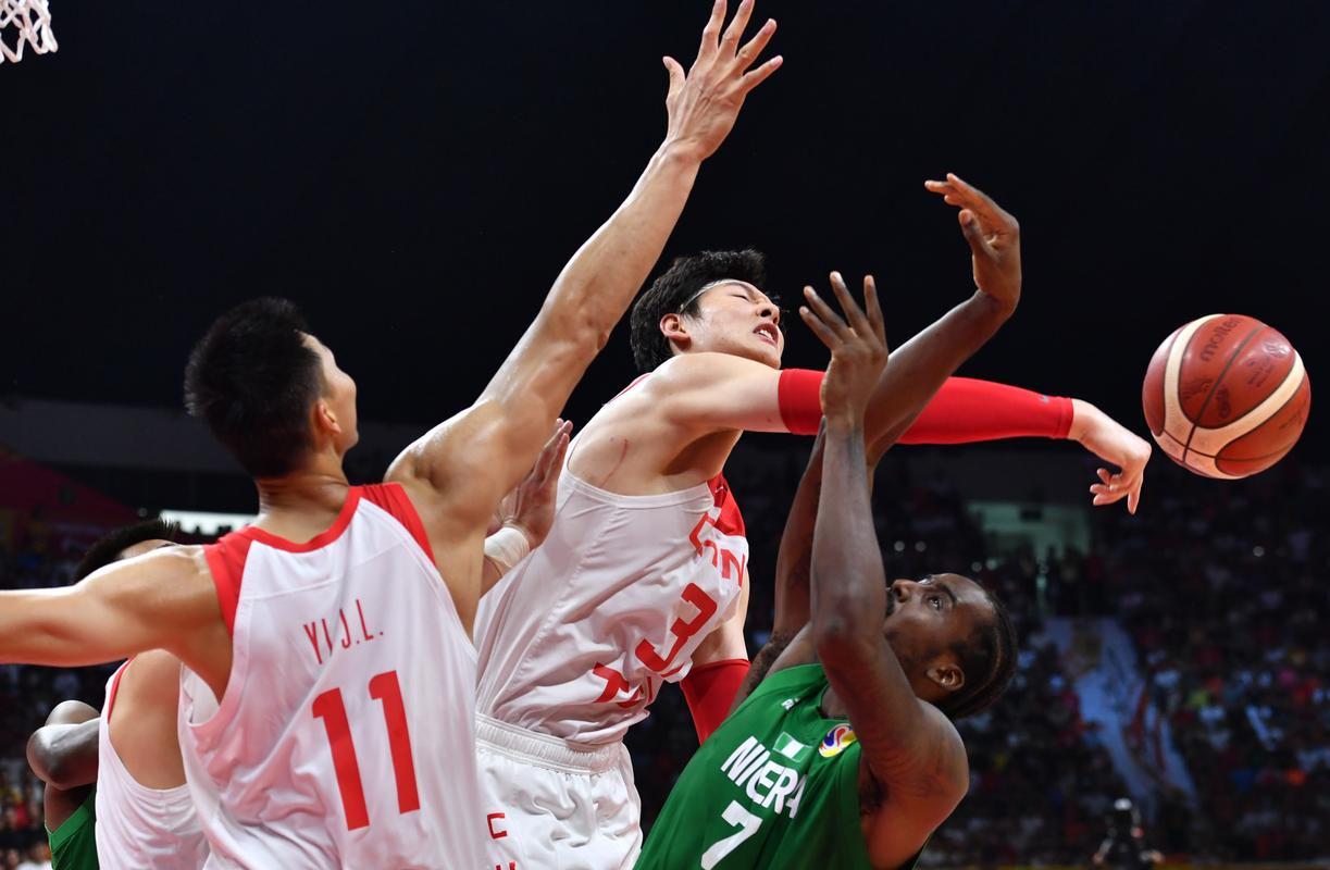 吃饭睡觉打马刺!尼克斯本赛季获得双冠王,对手都是马刺