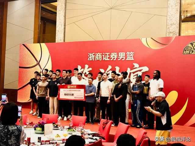 范乔丹清空火箭动态!谢泼德+小贾陷交易流言 休城一号位要真空?