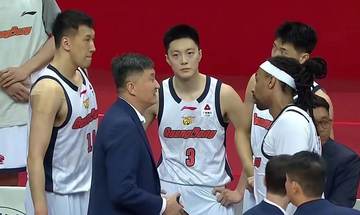 罗德里:佛得角整场比赛都在防守,甚至连中场都过不去