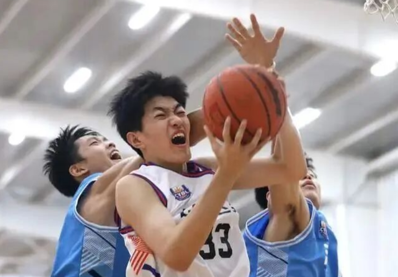 广东男篮注册7人：徐杰张昊张皓嘉均只剩一年B类合同 进入合同年